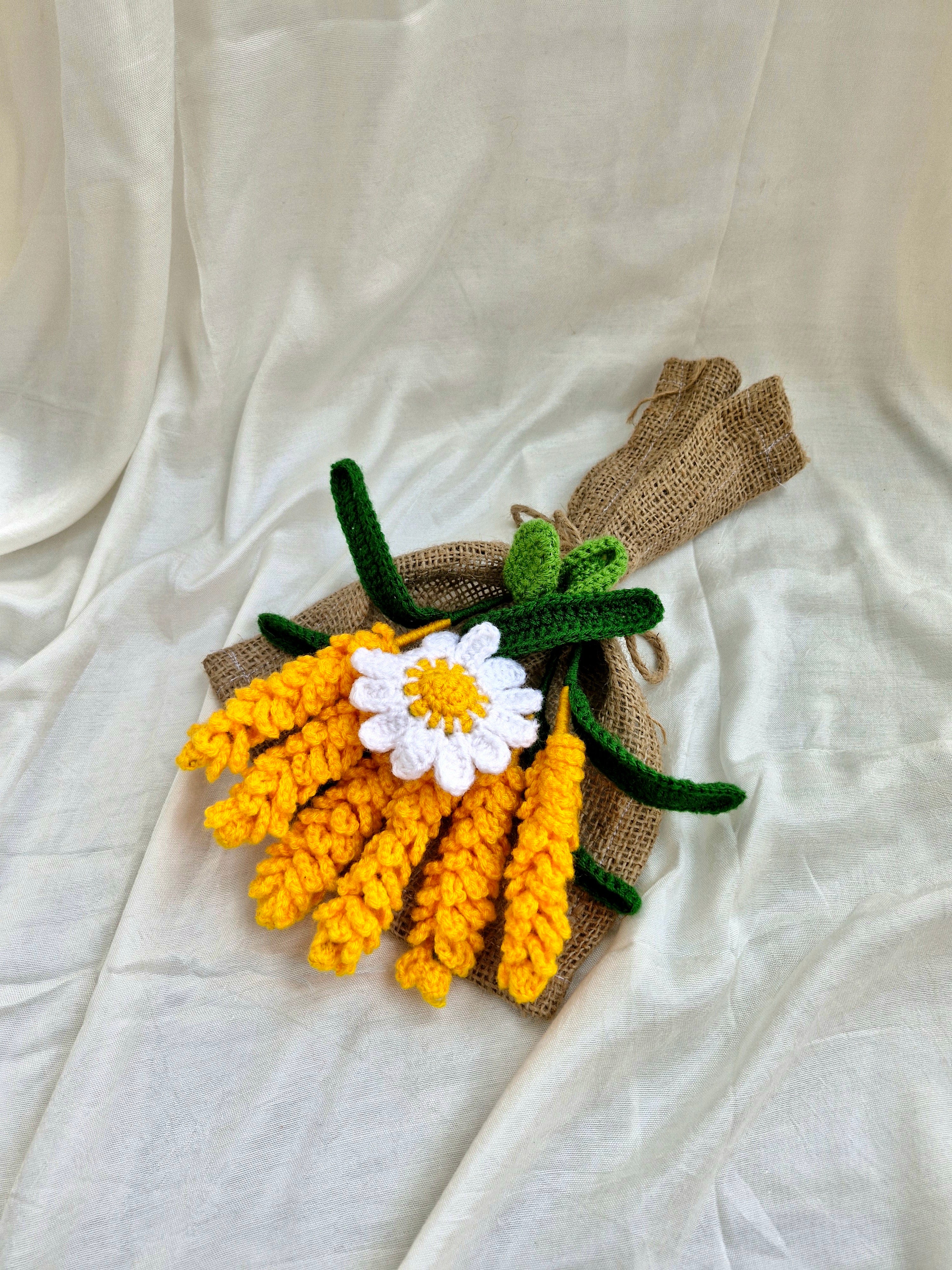 Handmade flower bouquet- Set of 1 Daisy flower and 6 yellow lavender