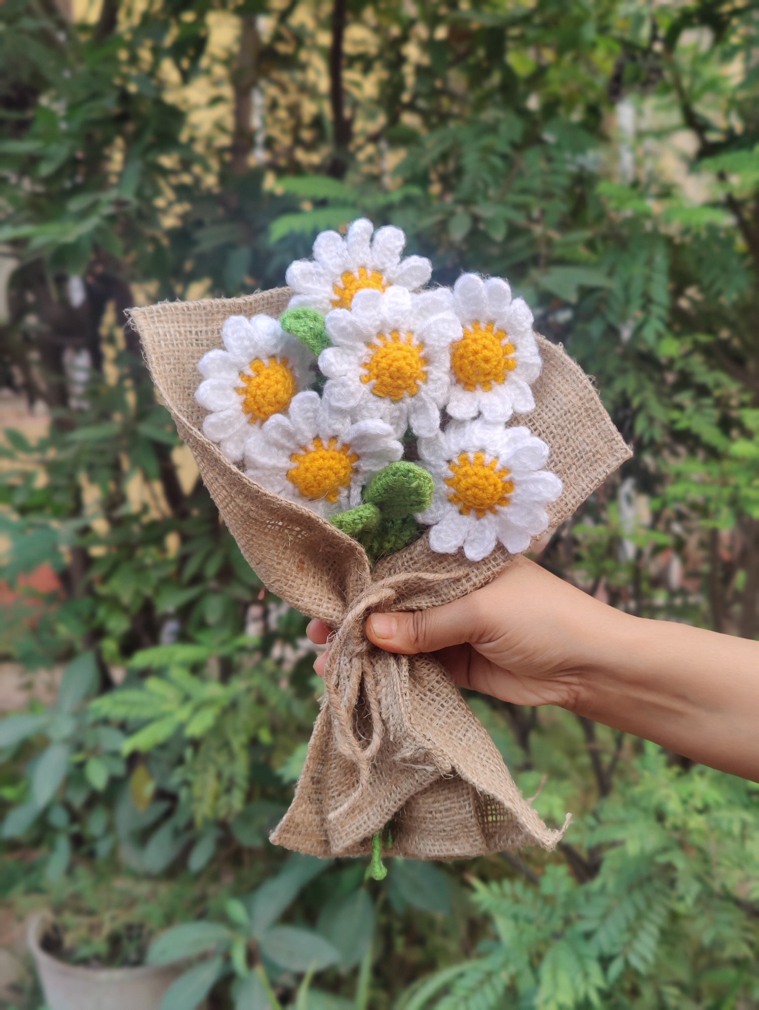 Radiant Handcrafted Crochet Flower White Daisies Bouquet (6 Steams)