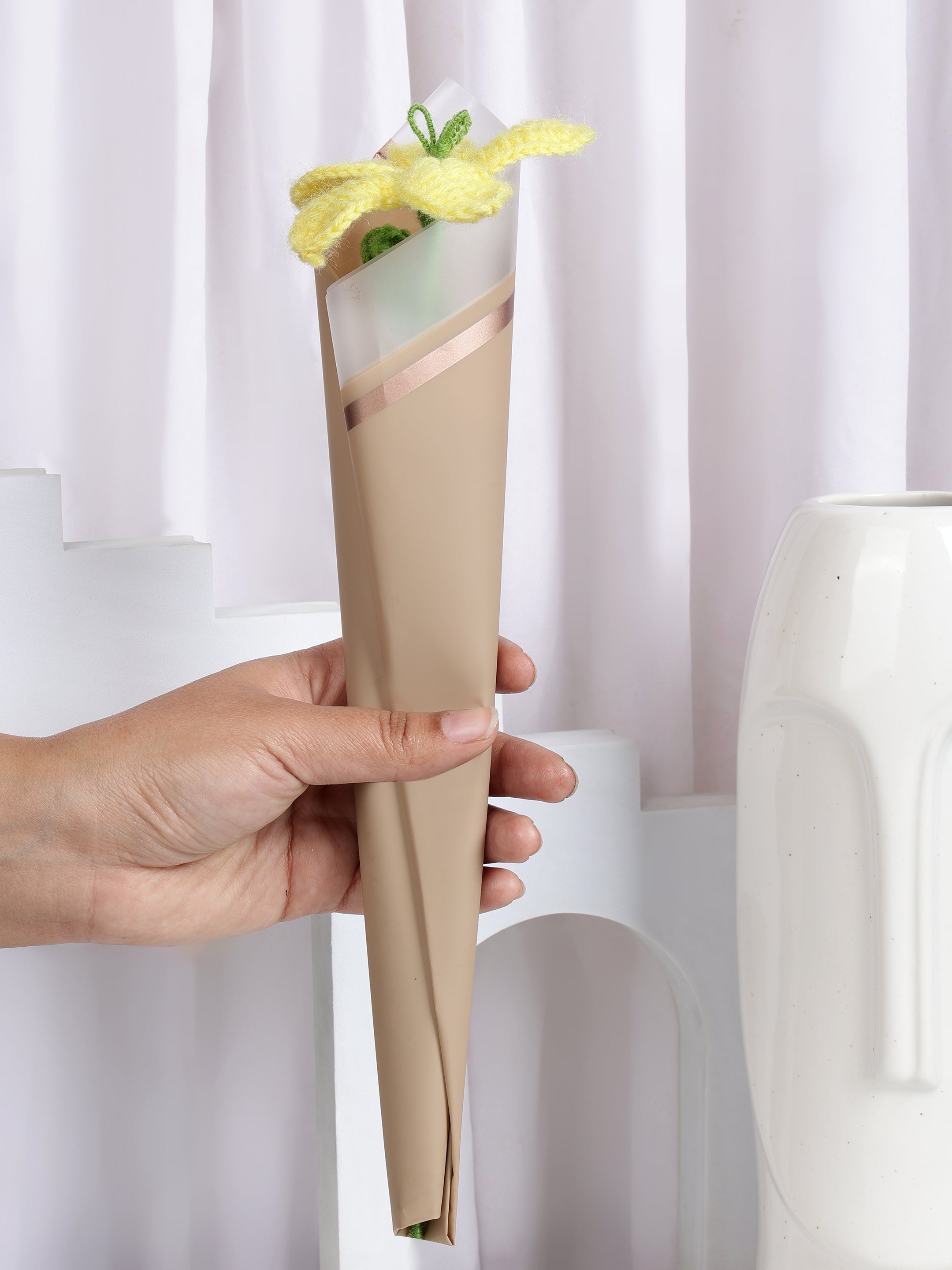 Crochet Handmade Bouquet Yellow Lily - 1 steam