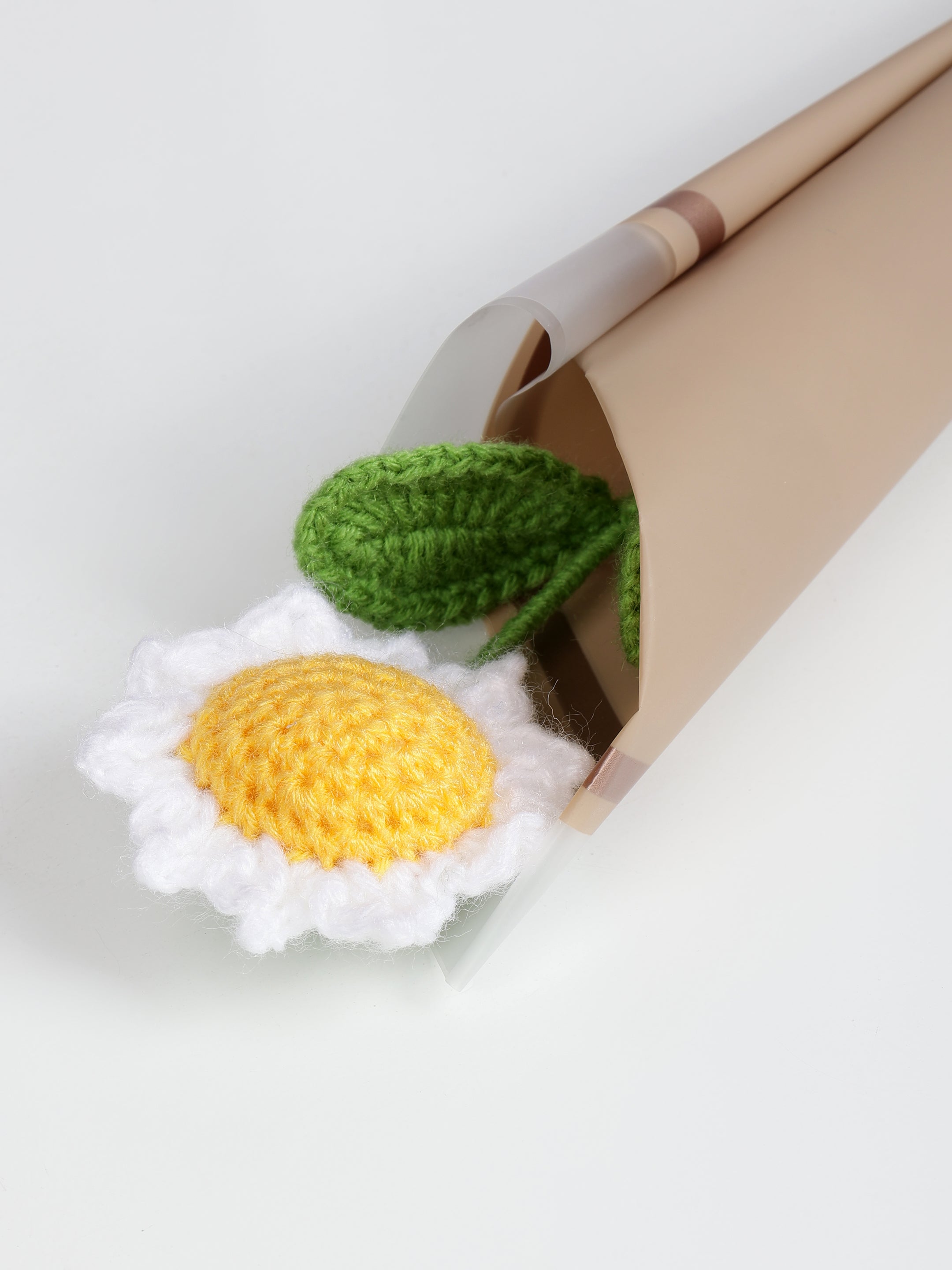 Crochet Handmade White Sunflower Bouquet- 1 steam