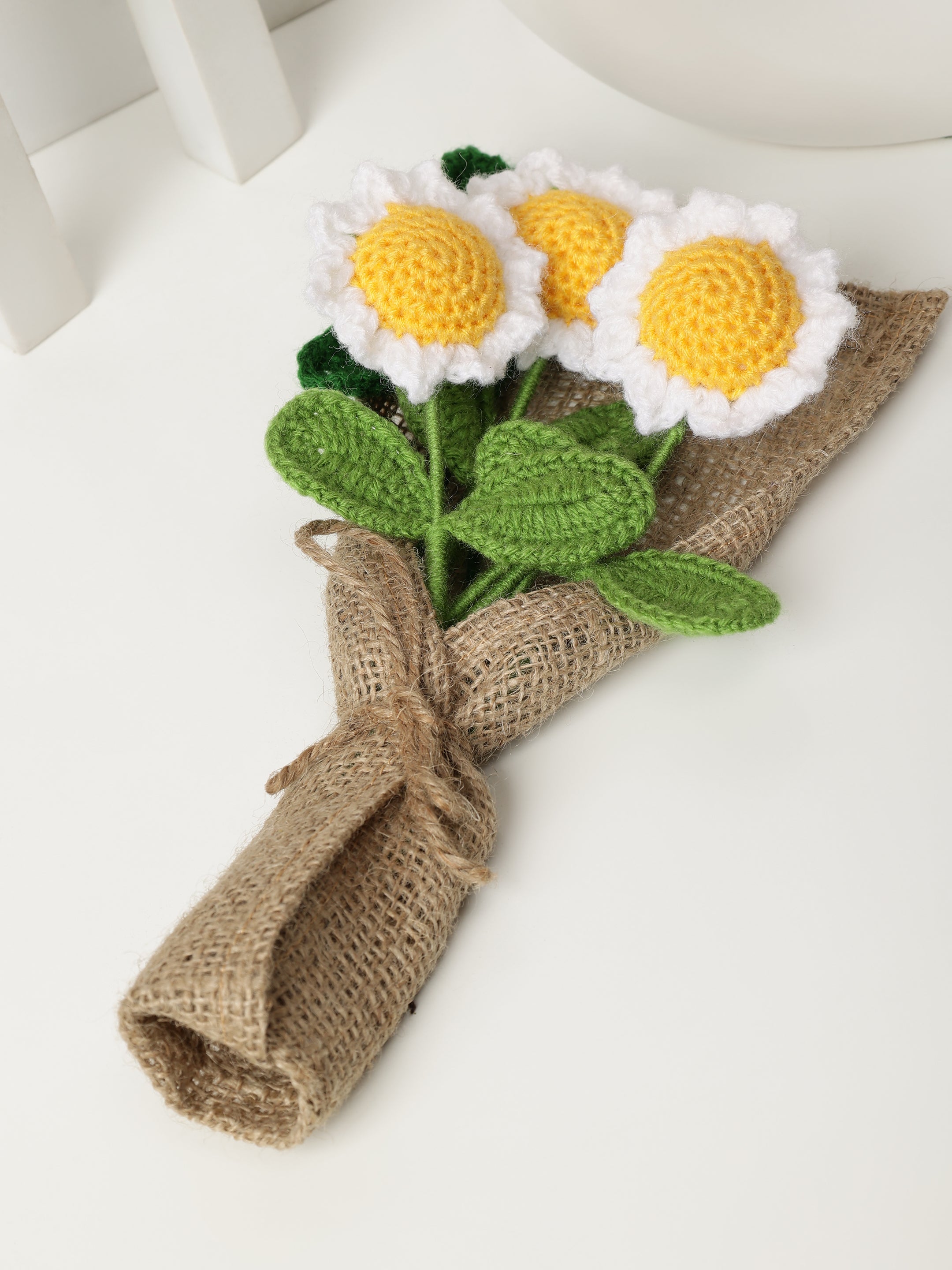 Crochet Handmade White Sunflower Bouquet - 4 steam