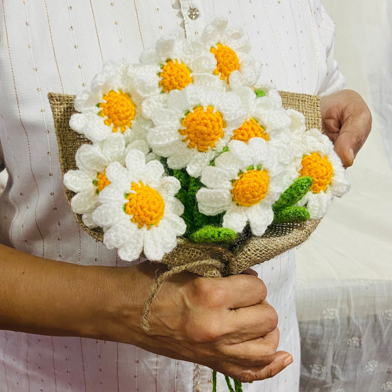 Opulent Handcrafted Crochet Flower White Daisies Bouquet (12 Steams)
