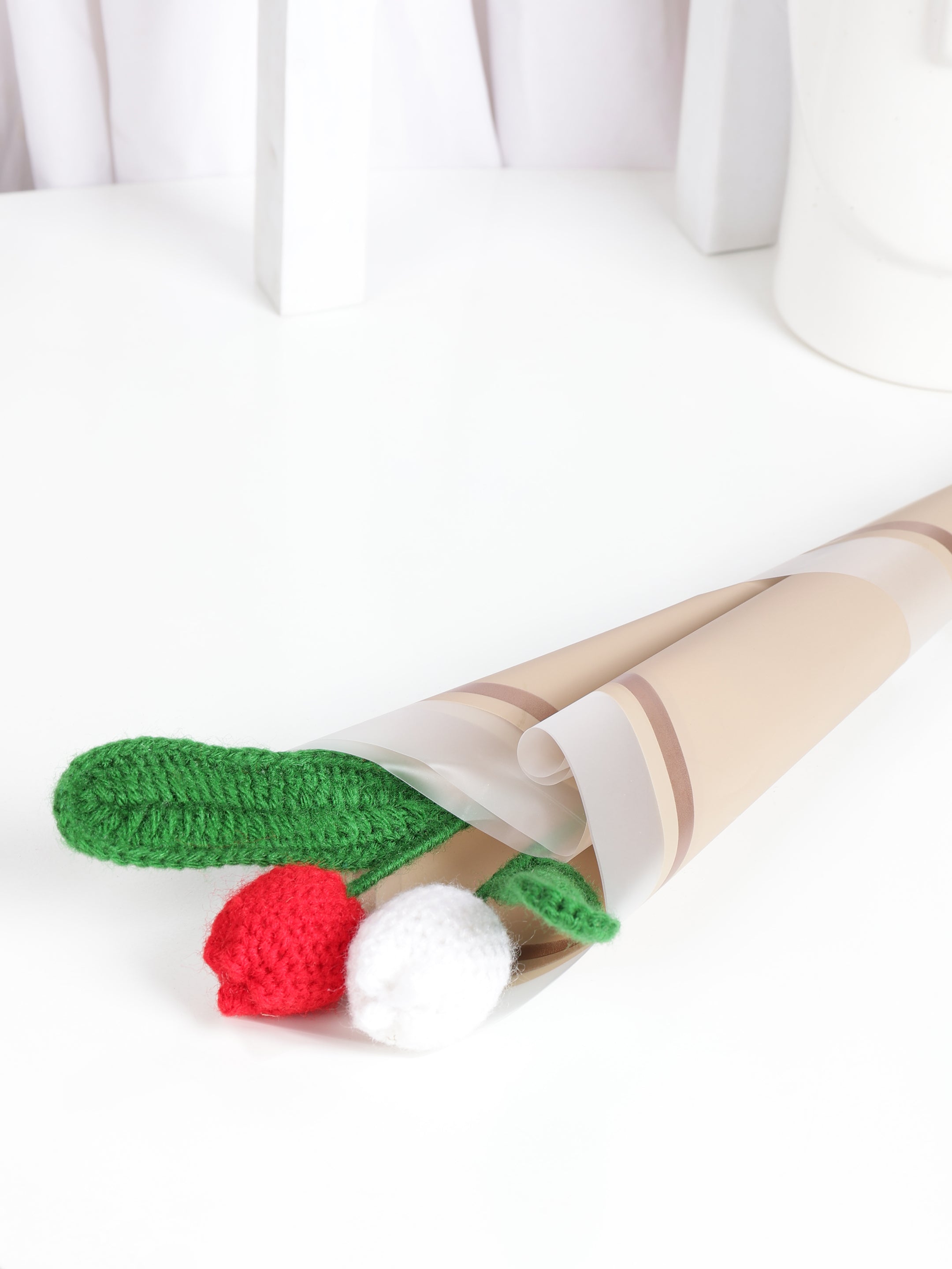 Crochet Handmade White Tulip And Red Tulip  Bouquet- 2 steam