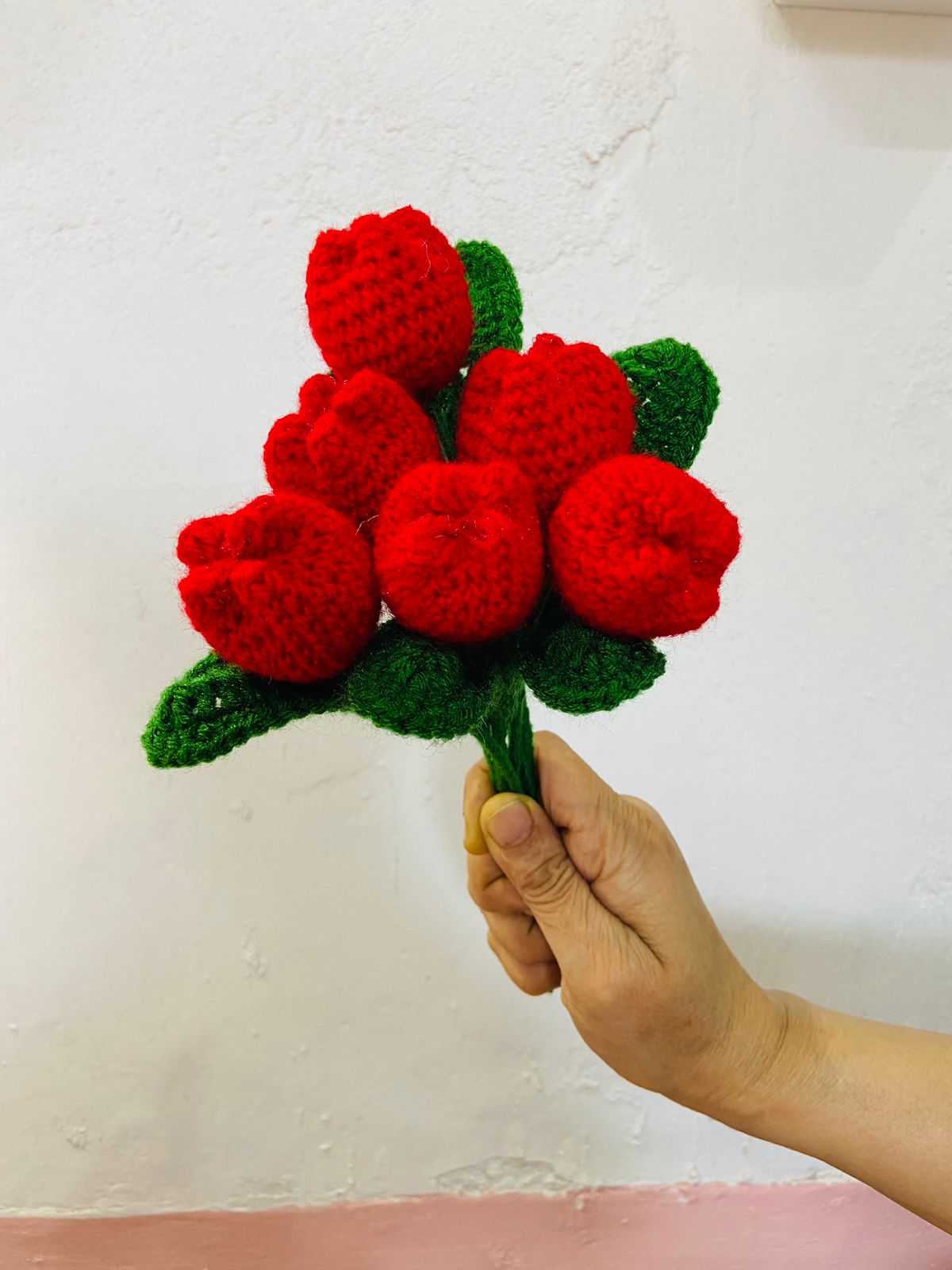 Handmade flower bunch- set of 6 red tulip