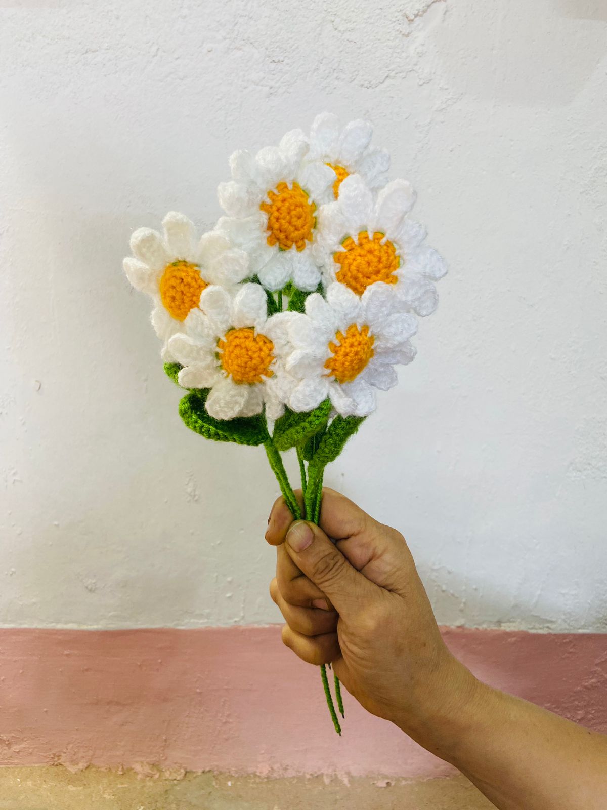 Handmade flower bunch- set of 6 daisy