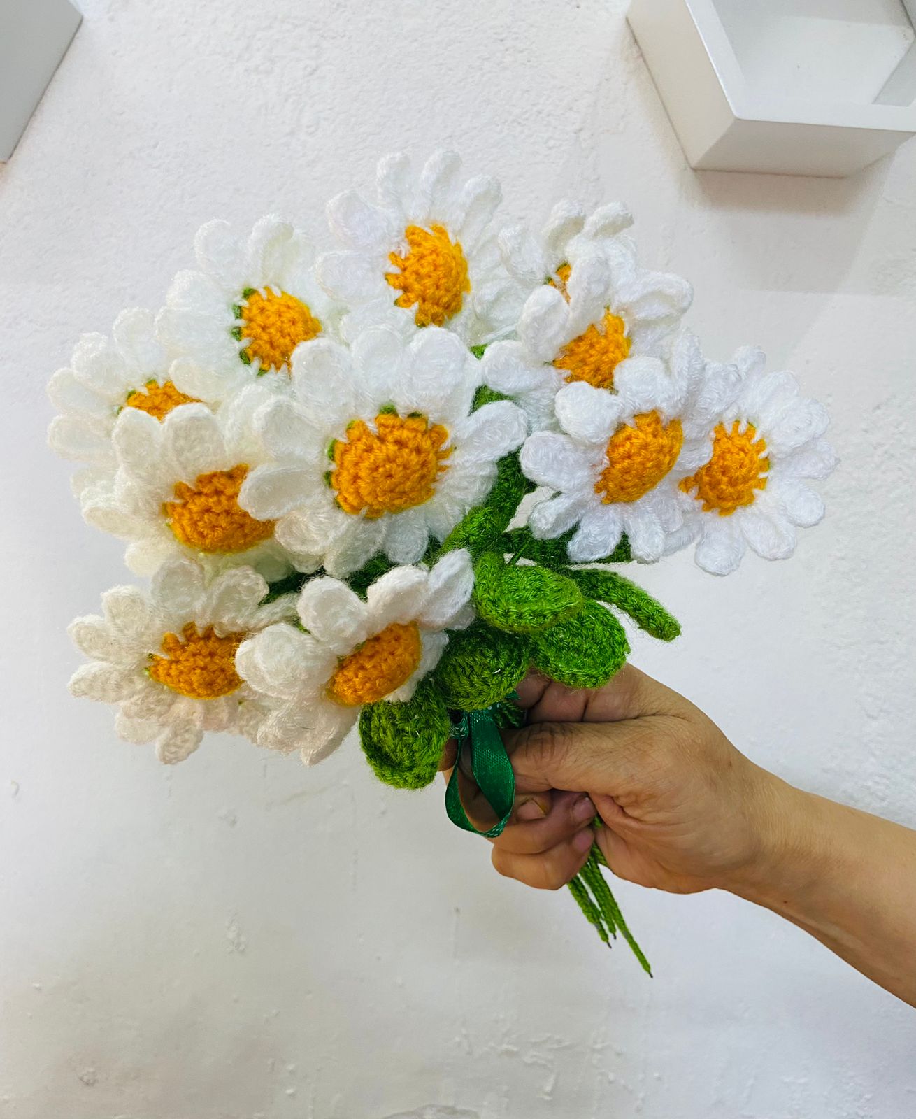 Handmade flower bunch- set of 12 daisy